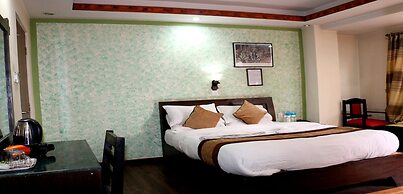 MeroStay 128 AI Hotel