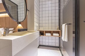NOMAD HOTEL