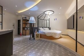 NOMAD HOTEL