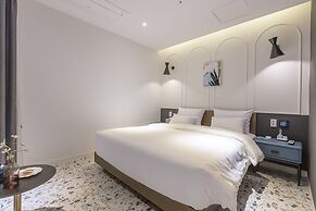 NOMAD HOTEL