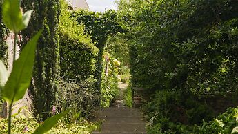 Grays Court