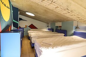 Paliani Hostel