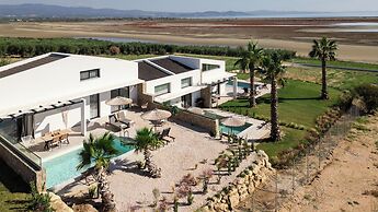Flamingo Living Suites & Villas