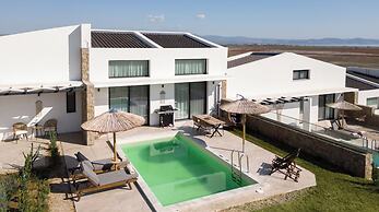 Flamingo Living Suites & Villas