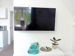 Modern Spacious Apartment Families & Corporate
