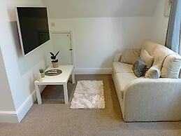 Modern Spacious Apartment Families & Corporate