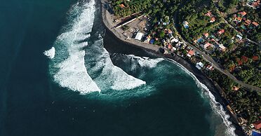 Laola Surf Camp