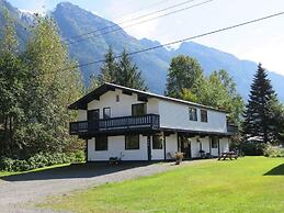 Bearvalley Guesthouse