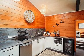 Paradise Valley Lodge