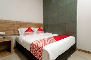Hotel O Festive Inn