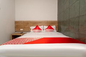 Hotel O Festive Inn