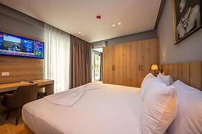 Azure Inn Hotel