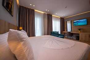 Azure Inn Hotel