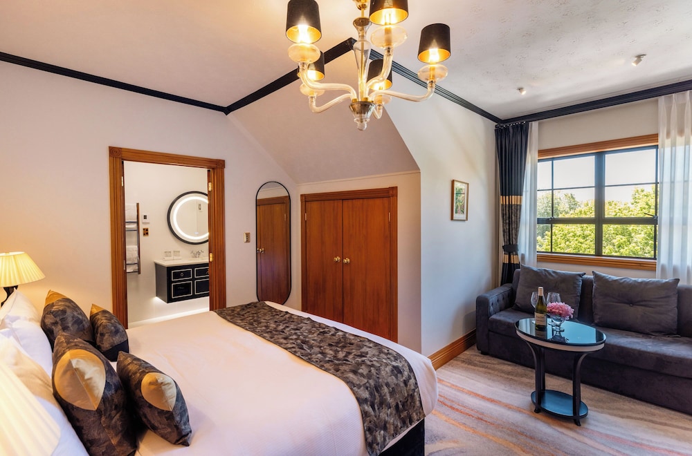 Hana Lodge