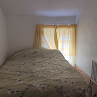 Lovely 4-bed Property in Mullaghbawn