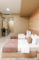 Central Palace Halal Hotel