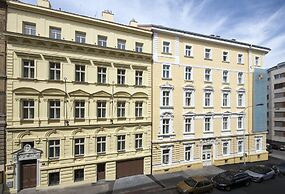 DownTown Suites Rubesova