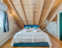 Apt With Terrace and sea View, in Heart of Split