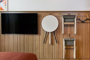 Moxy Sydney Airport