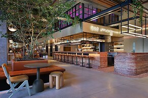 Moxy Sydney Airport
