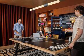 Moxy Sydney Airport