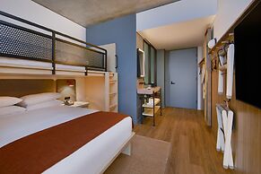Moxy Sydney Airport