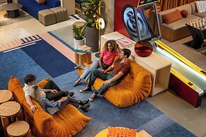 Moxy Sydney Airport