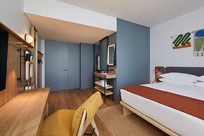 Moxy Sydney Airport