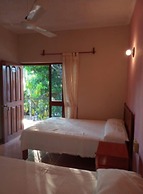 Casa Mamá Maya