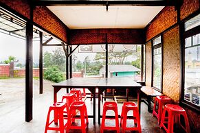 Super OYO 2961 Artana Bed & Breakfast