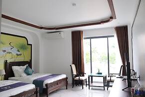 Blue Sea Hue Hotel