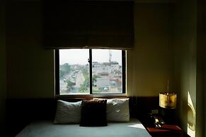 B Hotel