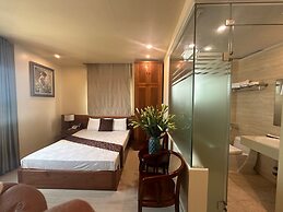 B Hotel