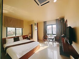 B Hotel
