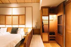Rarin Villas