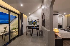 Charm Champion Villa Hoian