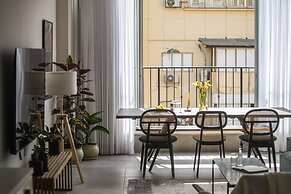 Spacious & Bright 3BR Apt with City View