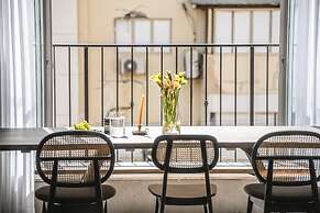 Spacious & Bright 3BR Apt with City View