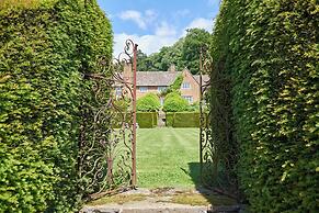 Drakestone House Manor With Breathtaking Cotswolds Views