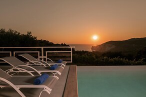 Arca Villa - Enchanting Sunset!