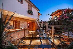 6 Rooms By Zula