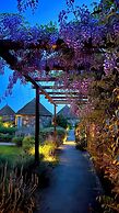 Is Cheas wine farm boutique hotel
