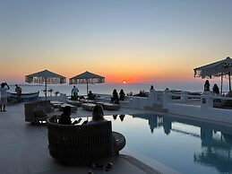 Paola Sunset Mykonos