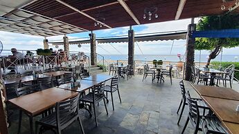 Pebble Beach Hotel