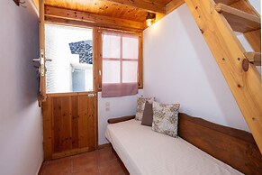 Anemelo Beach House in Panormos