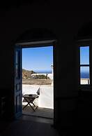 Daphnis the Artist s House