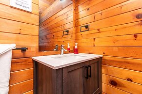 Riverbend Cottages & RV Resort