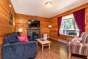 Riverbend Cottages & RV Resort