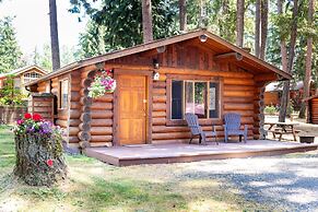 Riverbend Cottages & RV Resort