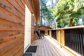 Riverbend Cottages & RV Resort